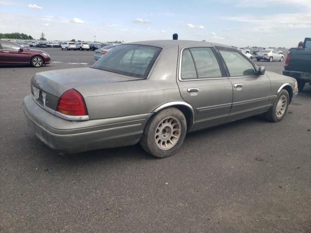 2001 Ford Crown Victoria LX