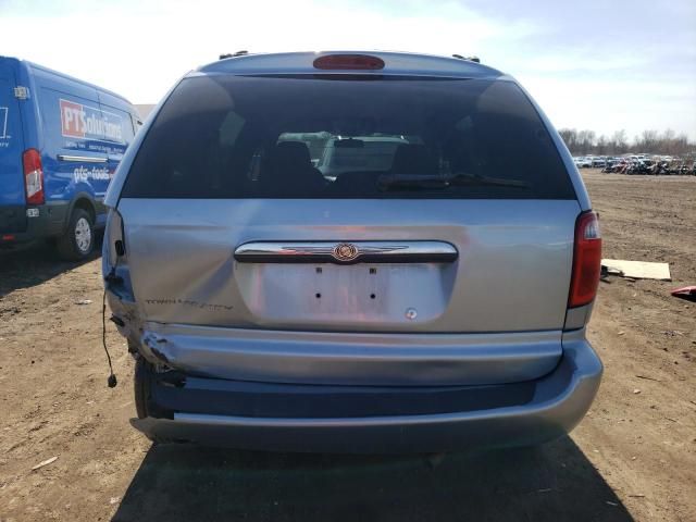 2004 Chrysler Town & Country