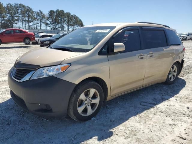 2011 Toyota Sienna LE