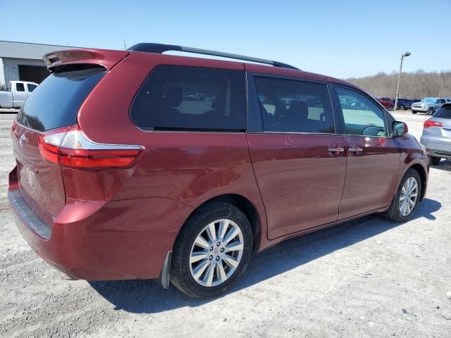 2017 Toyota Sienna XLE