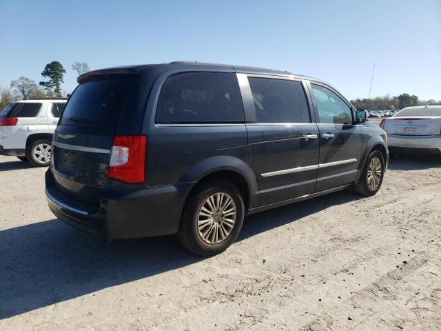 2013 Chrysler Town & Country Touring L