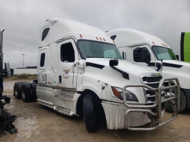 2018 Freightliner Cascadia 126