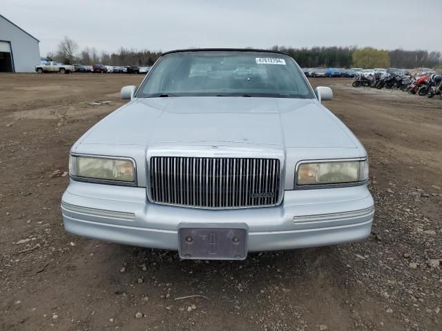 1995 Lincoln Town Car Signature