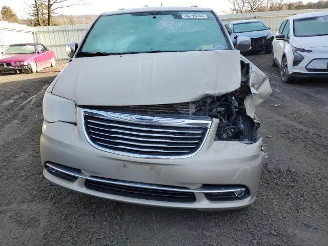 2015 Chrysler Town & Country Touring L