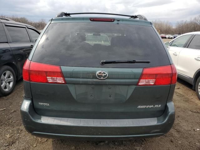 2005 Toyota Sienna XLE