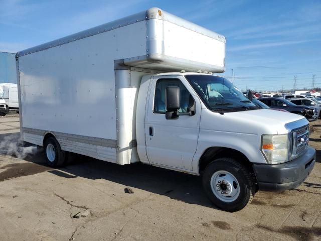 2009 Ford Econoline E450 Super Duty Cutaway Van