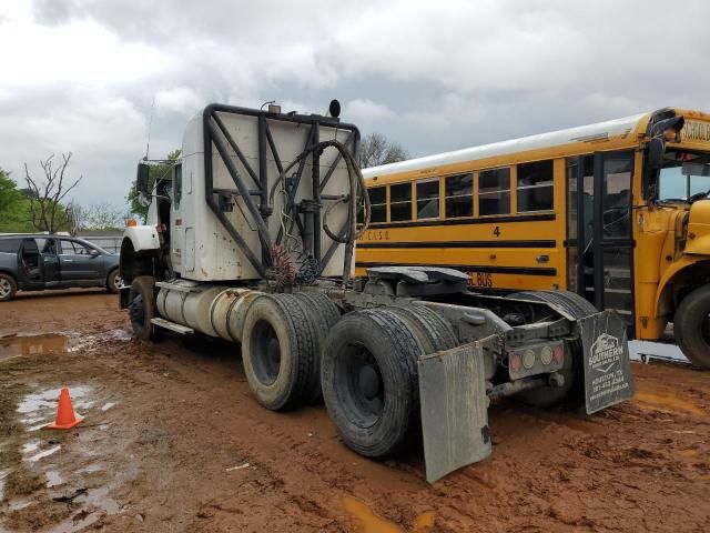 2011 Kenworth Construction T800