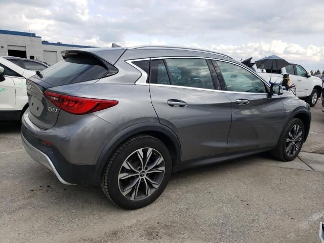 2017 Infiniti QX30 Base