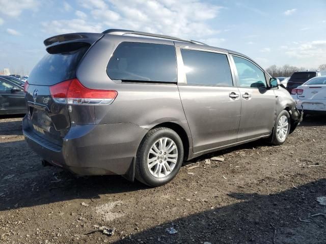 2012 Toyota Sienna XLE