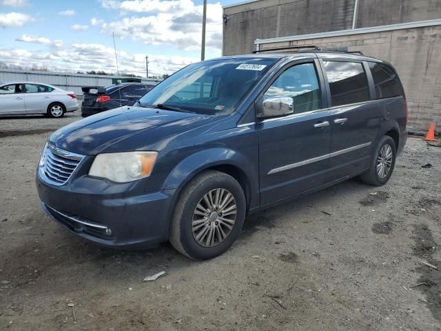 2013 Chrysler Town & Country Touring L