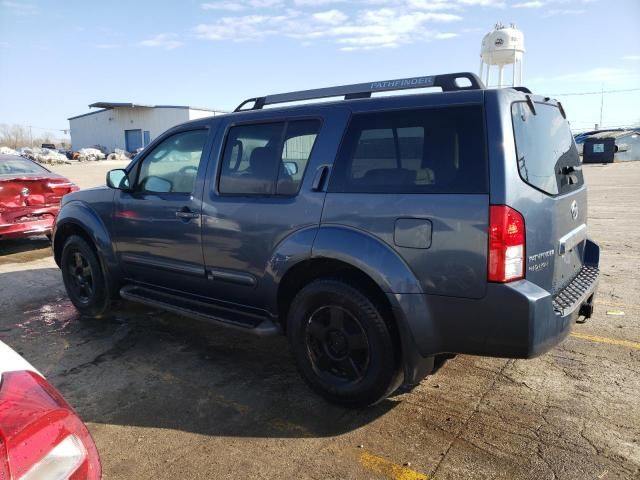 2005 Nissan Pathfinder LE