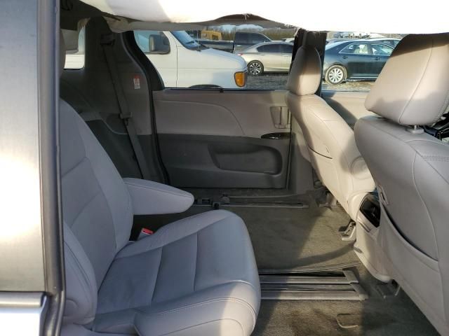 2015 Toyota Sienna XLE