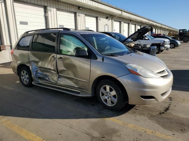 2010 Toyota Sienna CE