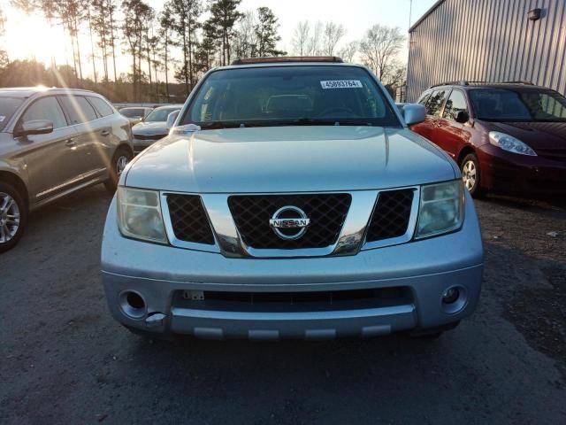 2005 Nissan Pathfinder LE