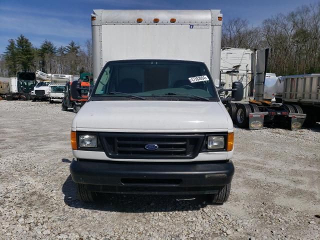 2006 Ford Econoline E350 Super Duty Cutaway Van