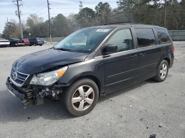 2011 Volkswagen Routan SE