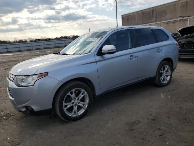 2014 Mitsubishi Outlander SE