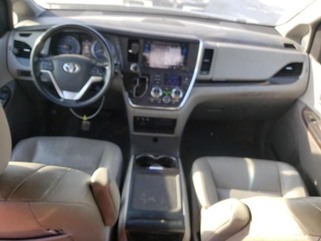 2015 Toyota Sienna XLE