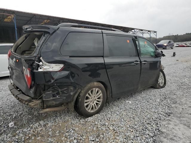 2017 Toyota Sienna XLE