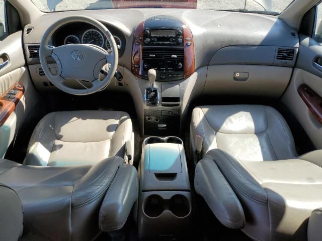 2005 Toyota Sienna XLE