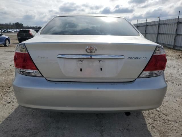 2005 Toyota Camry LE