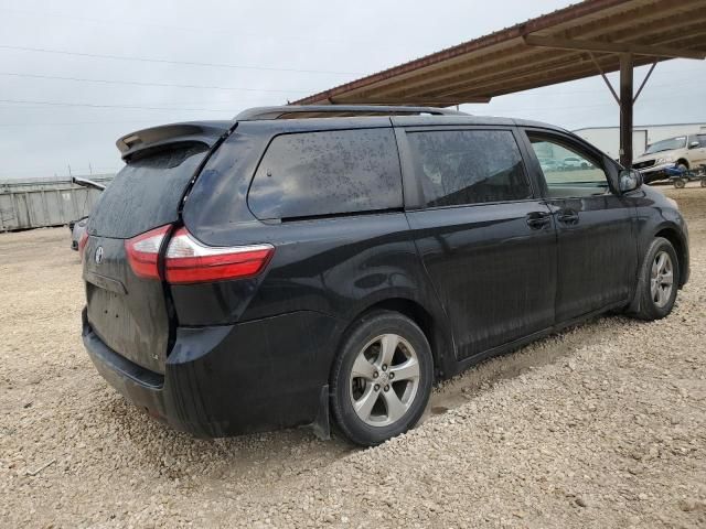 2015 Toyota Sienna LE