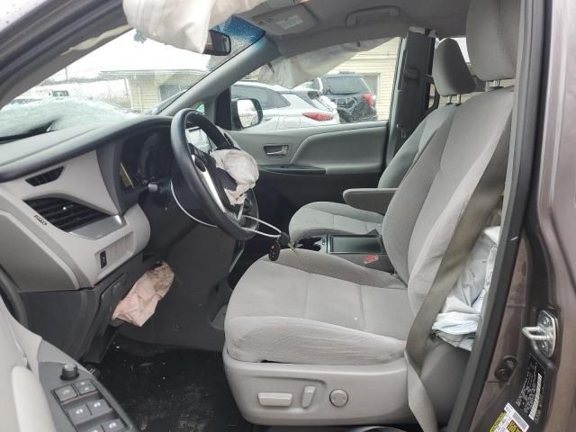 2015 Toyota Sienna LE