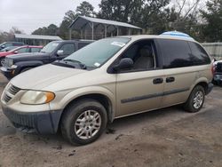 Vehiculos salvage en venta de Copart Savannah, GA: 2005 Dodge Caravan SE