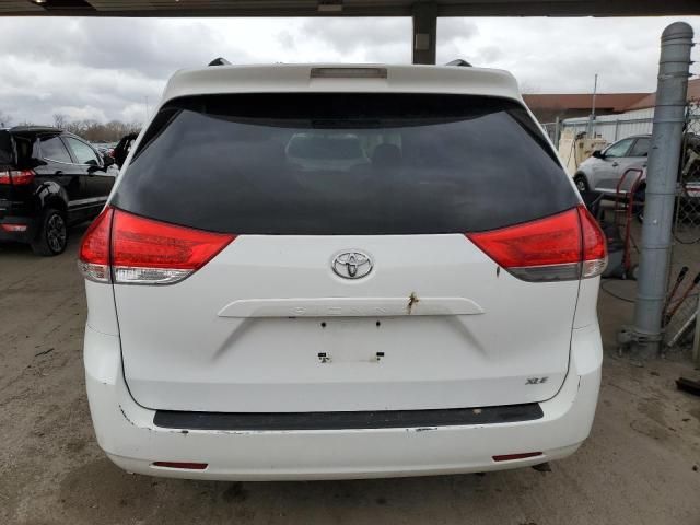 2013 Toyota Sienna XLE