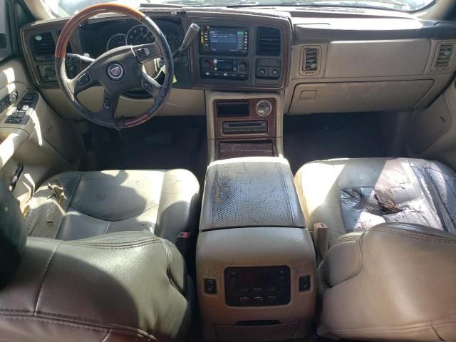 2004 Cadillac Escalade Luxury