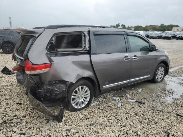 2013 Toyota Sienna XLE