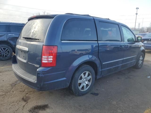 2009 Chrysler Town & Country Touring