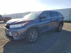 Salvage cars for sale at Anderson, CA auction: 2017 Toyota Highlander SE