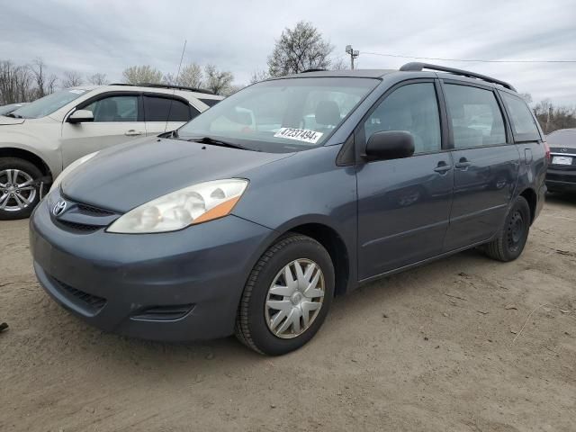 2010 Toyota Sienna CE