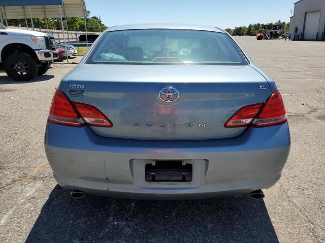 2005 Toyota Avalon XL