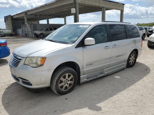 2011 Chrysler Town & Country Touring