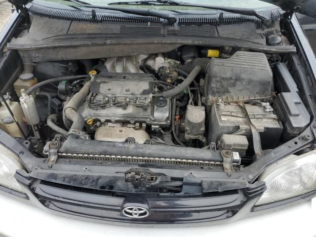 2000 Toyota Sienna LE