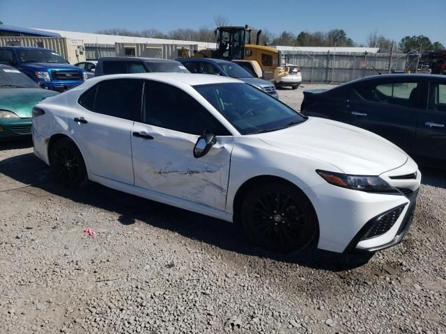 2022 Toyota Camry SE