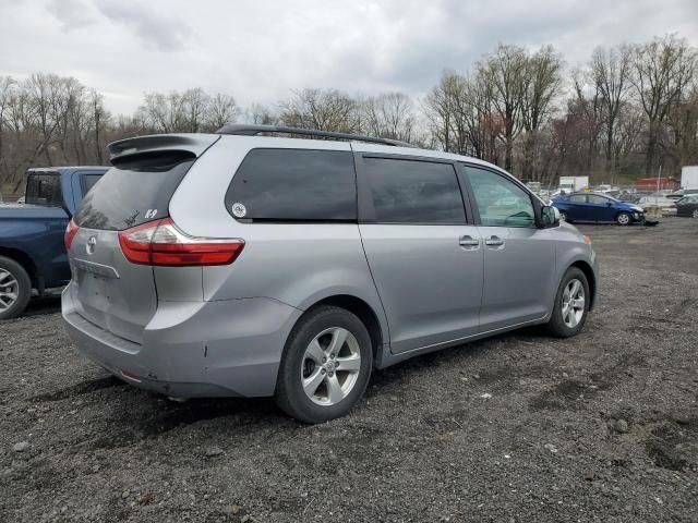 2017 Toyota Sienna LE