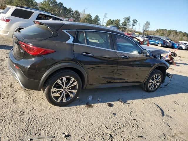 2017 Infiniti QX30 Base