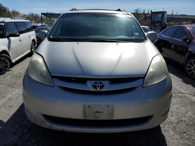 2010 Toyota Sienna XLE