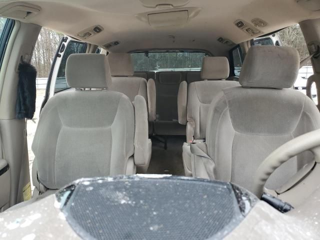 2005 Toyota Sienna CE