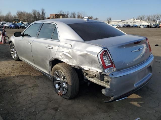 2016 Chrysler 300 Limited