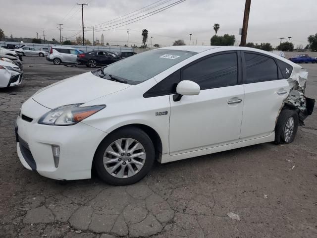 2014 Toyota Prius PLUG-IN