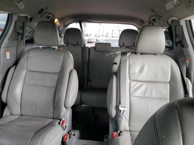 2018 Toyota Sienna XLE