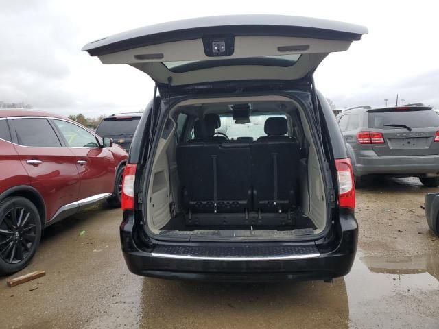 2012 Chrysler Town & Country Touring