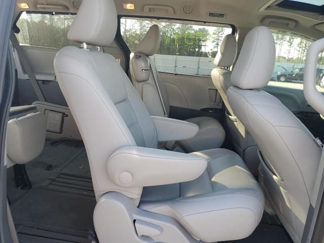 2015 Toyota Sienna XLE