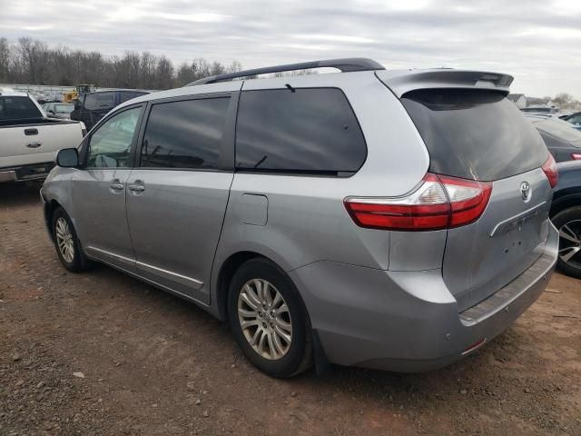 2016 Toyota Sienna XLE