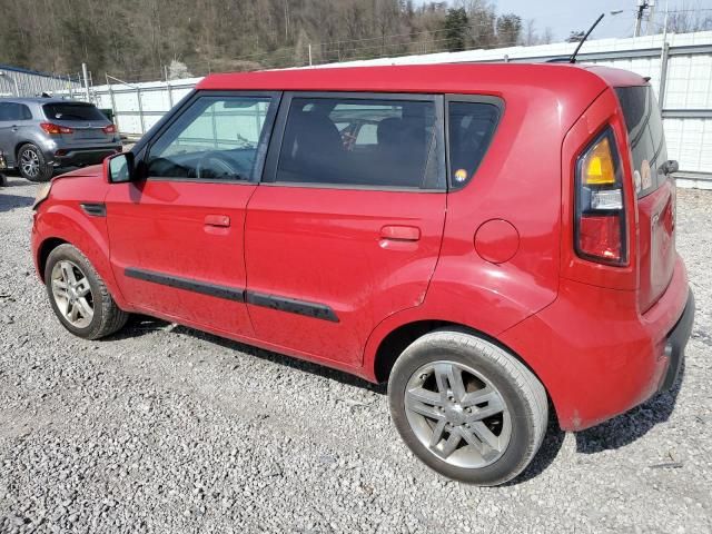 2010 KIA Soul +