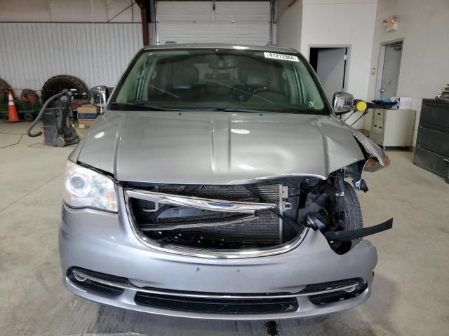 2013 Chrysler Town & Country Limited